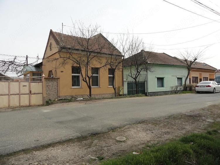 Casa solida din caramida in Parneava, teren 720 mp - 4