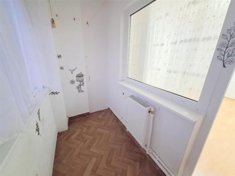 Apartament 2 camere decomandat zona Narcisa - 6