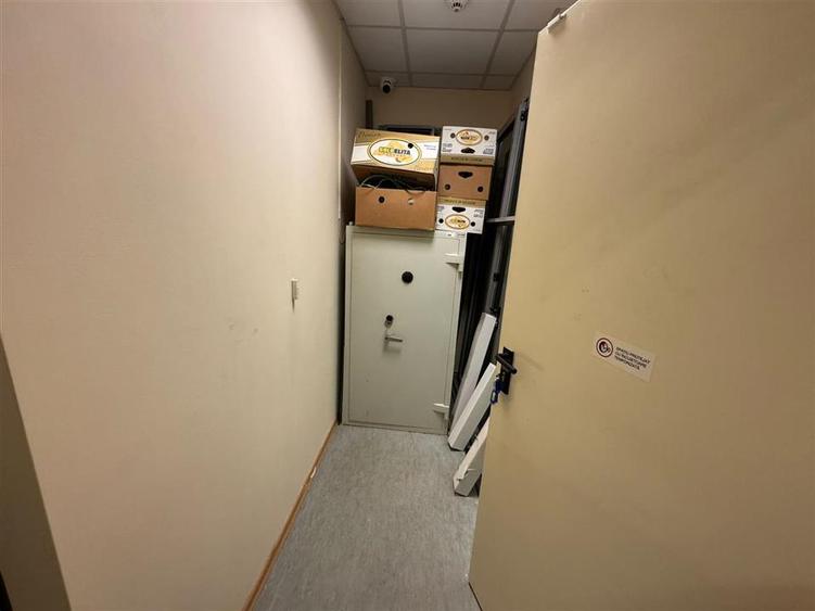 Sp comercial stradal- B.dul Bucuresti, 80 mp, renovat, comision 0% - 16