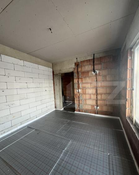 Casa cu 4 camere, curte amenajata - Sura Mica - 10