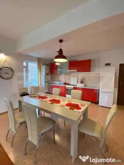 Apartament cu 3 camere semidecomandat în Câmpului