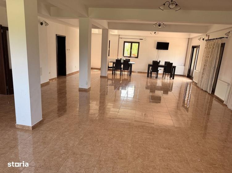 Casă cu 4 camere în Cristian
