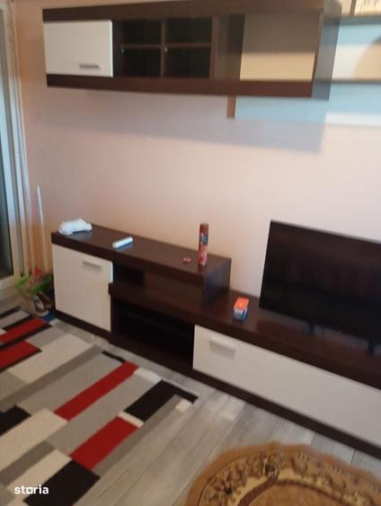 Apartament cu 2 camere decomandat în Obor