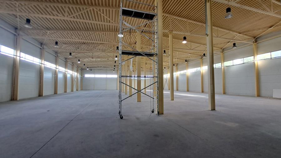 HALA DEPOZITARE CU ETAJ PARTIAL PENTRU BIROURI AMPLASAMENT: OTOPENI - 10