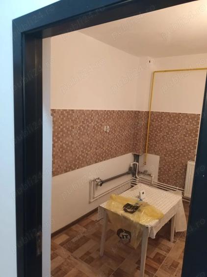 Apartament de 3 camere decomandat, Macin, Tulcea - 2