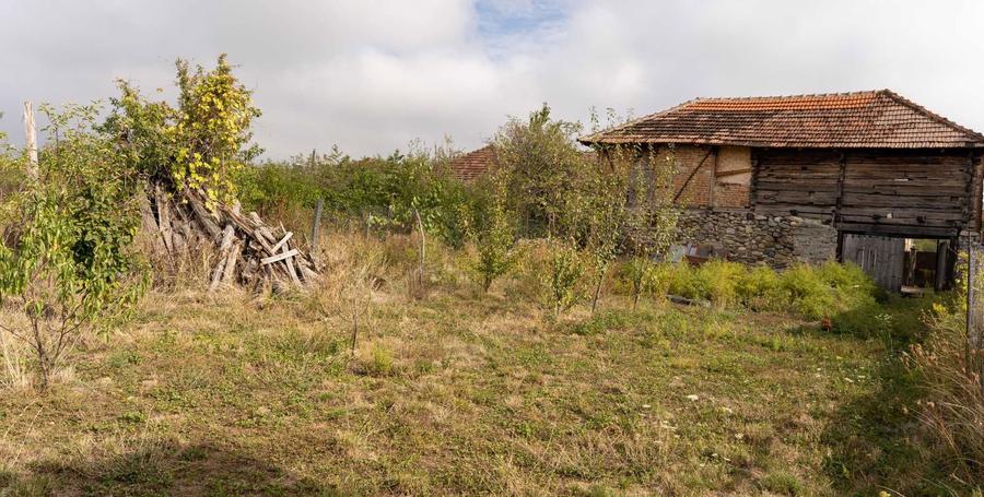 Casa batraneasca de vanzare . - 5