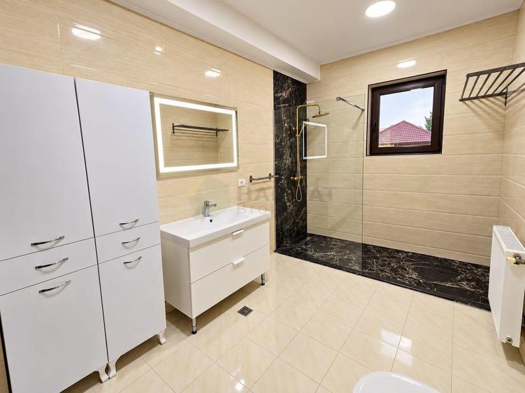 Apartament cu 3 camere decomandat, mobilat în Central