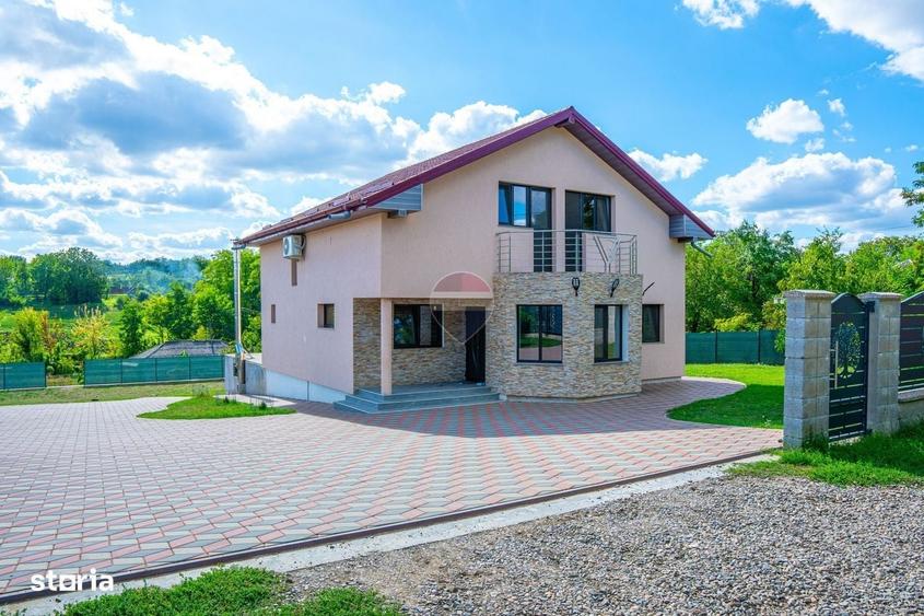 Casă cu 4 camere în Flondora