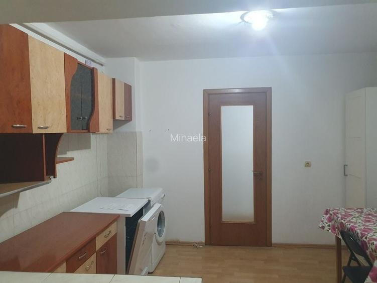 Inchiriez apartament spatios