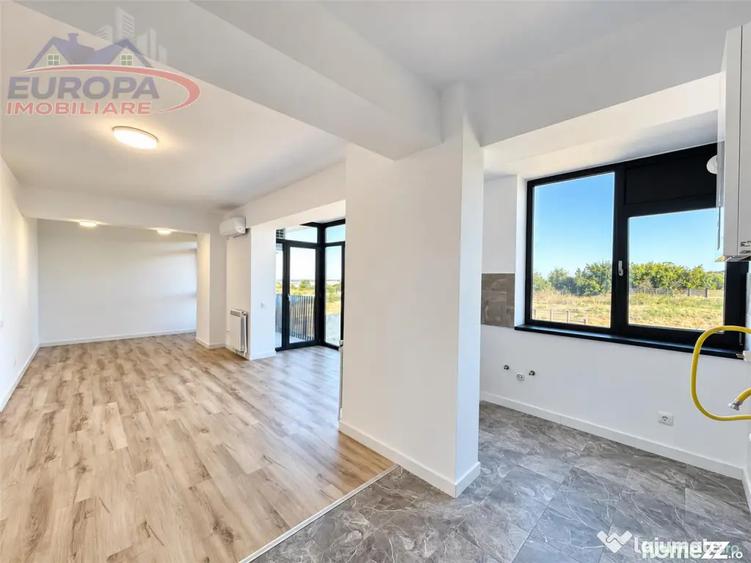 Apartament cu 2 camere semidecomandat în Babadag