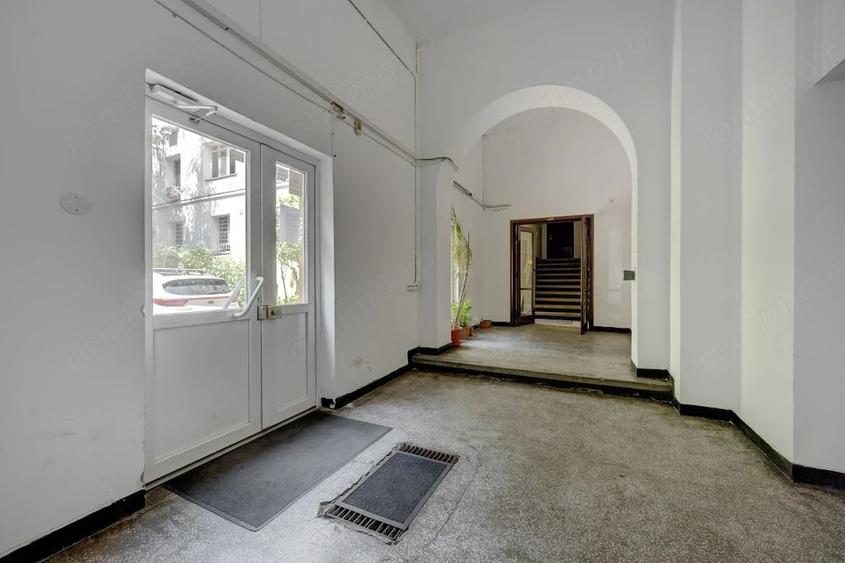Apartament cu 2 camere decomandat în Basarabia