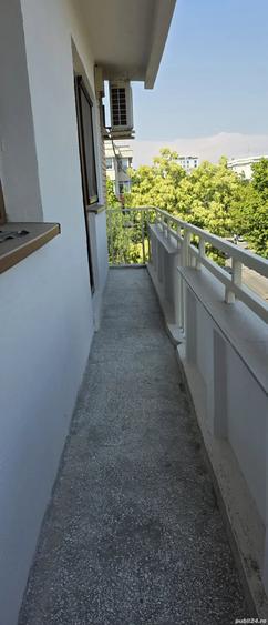 Apartament cu 5 camere decomandat în Aviației