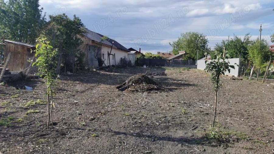 Teren de 1200 mp, în Stâlpu