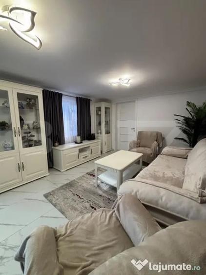 Casă cu 5 camere cu Teren 3600 Mp în Central