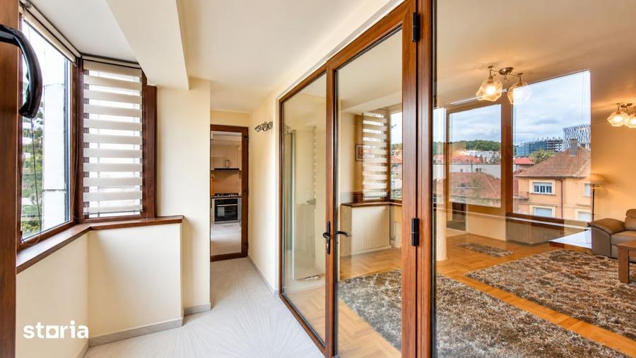 Apartament cu 3 camere, mobilat în 13 Decembrie
