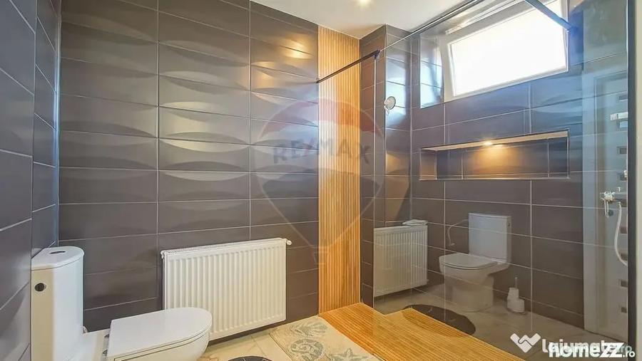 Casă cu 6 camere cu Teren 700 Mp în Ultracentral