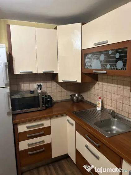 Casă cu 4 camere cu Teren 500 Mp în Malu Mare