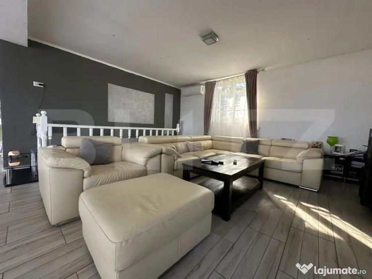 Casă cu 4 camere cu Teren 1660 Mp în Vulcan
