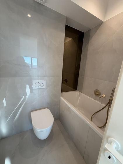 Apartament cu 3 camere decomandat în Vest