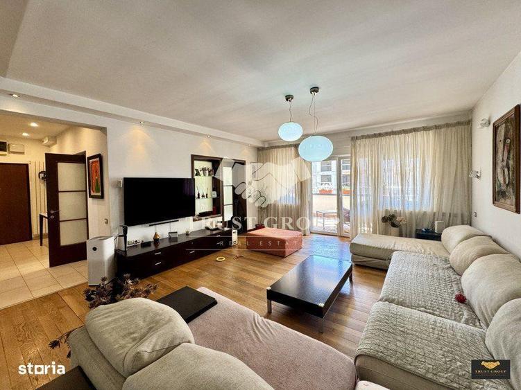 Apartament cu 4 camere decomandat în Herăstrău