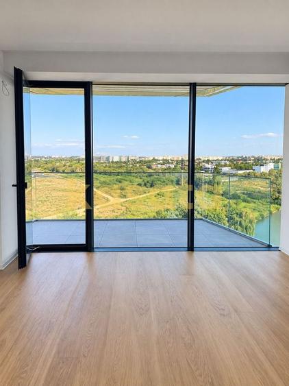 Apartament cu 3 camere semidecomandat în Barbu Văcărescu