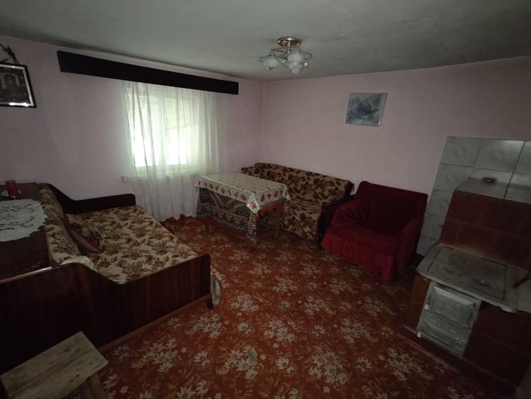 Casă cu 4 camere în Stejaru
