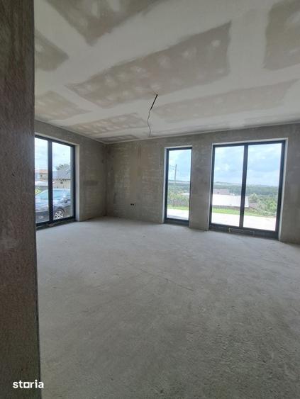Casă cu 3 camere cu Teren 500 Mp în Ferneziu