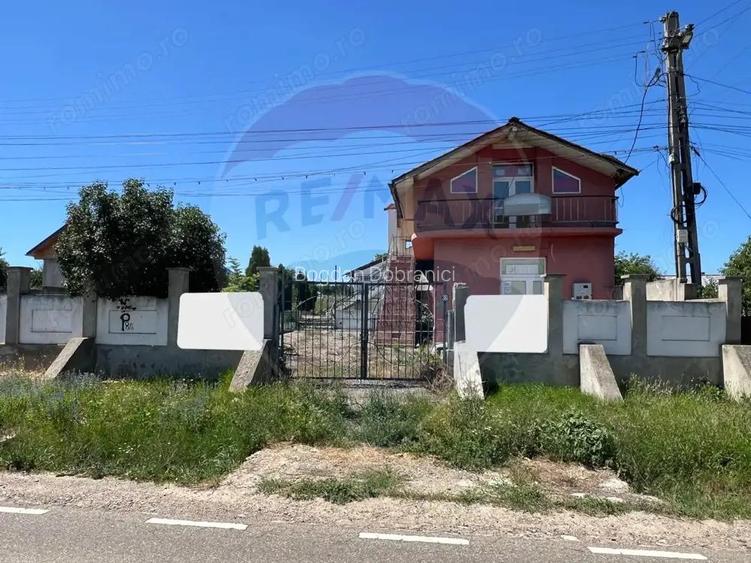 Casa / Vila cu 5 camere de vanzare Casa / Vila cu 5 camere de vanzare