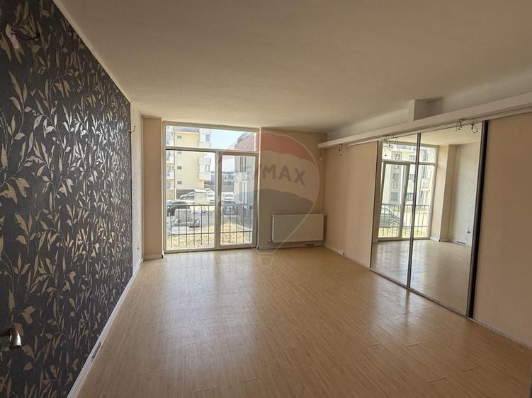Apartament cu 3 camere, 98 mp, 2 băi, parcare în curte, Florești - 5