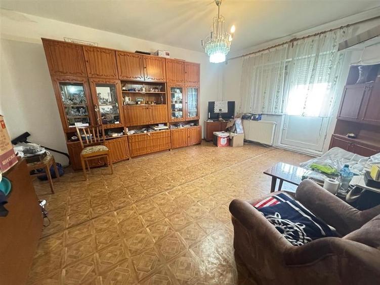 Apartament decomandat 3 camere 2 bai balcon zona Terezian - 34