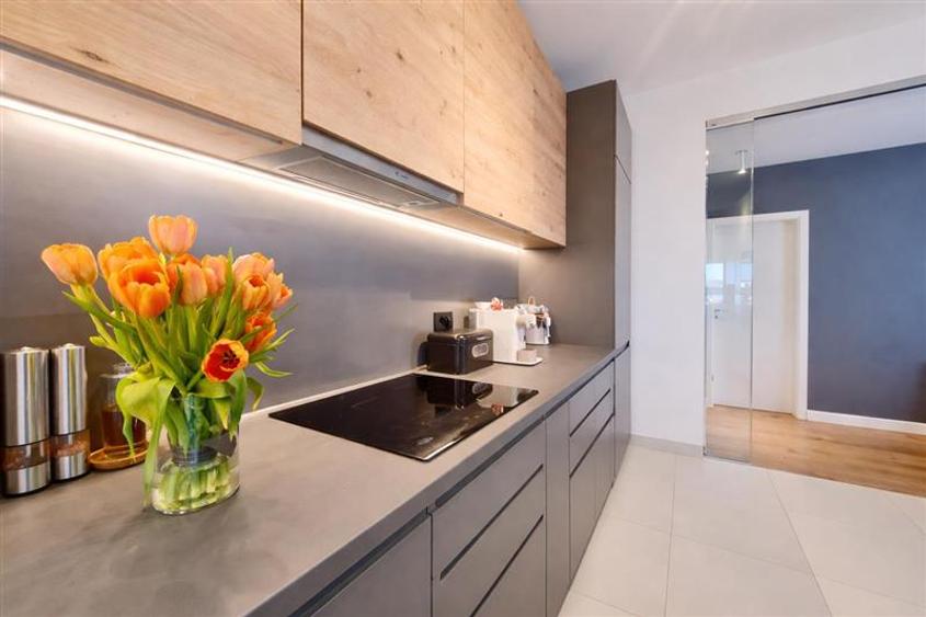 Eleganta la inaltime, Penthouse cu design unic, terasa de 40 mp si view panorami - 10