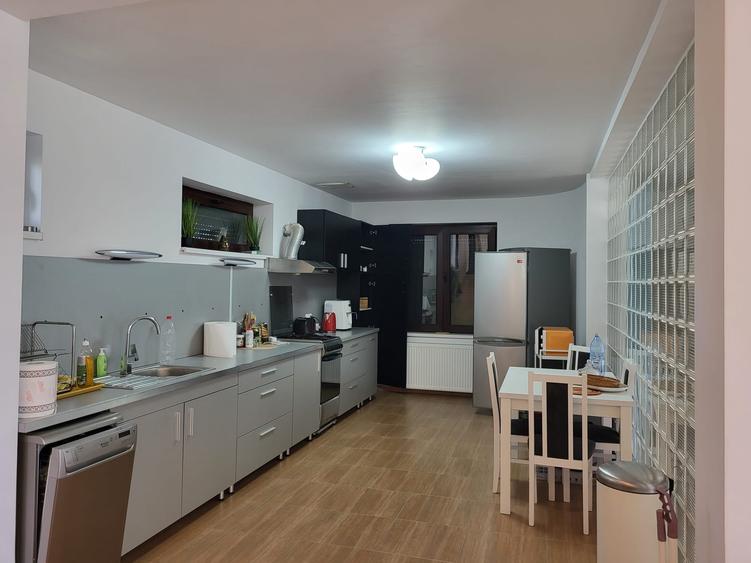 Casă cu 6 camere cu Piscina în Snagov