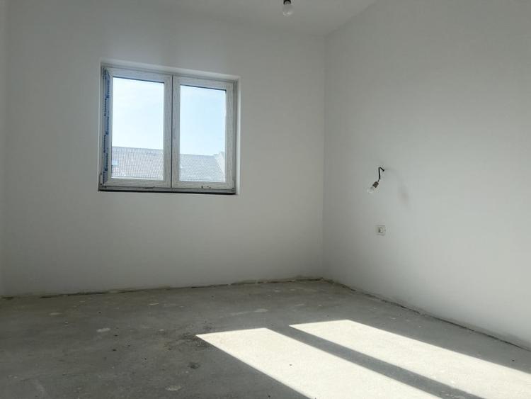 Duplex, 115mp utili, 310mp teren, 4 camere, Curent trifazic-Sacalaz - 8