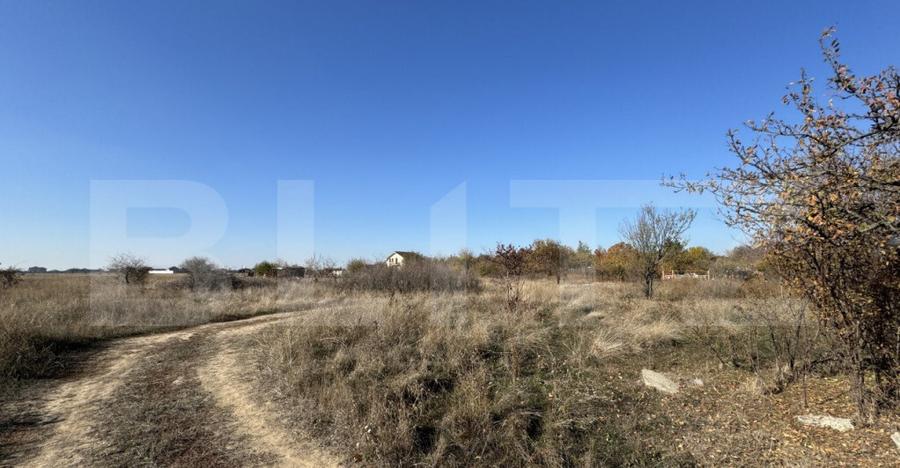 Teren intravilan cu acces la toate utilita?ile, 530 mp, zo - 1