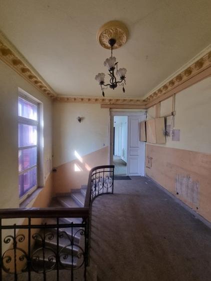 Casa lui Nicolae Dinischiotu - 60 camere - Imobil Istoric - 12