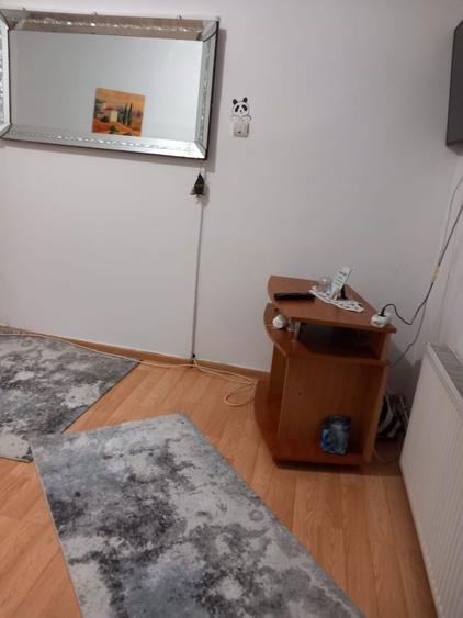 Camera la curte de inchiriat - 1