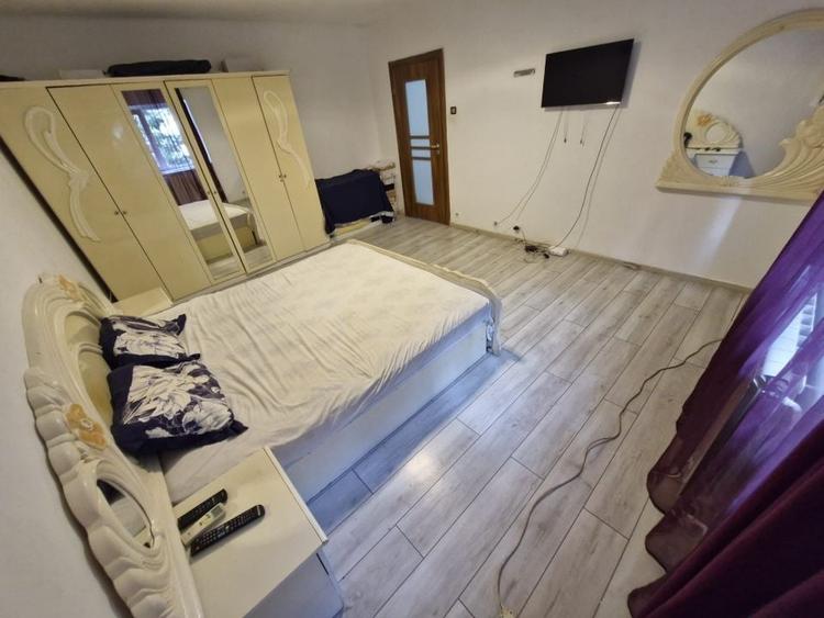 Apartament cu 3 camere decomandat, mobilat în Vitan Mall