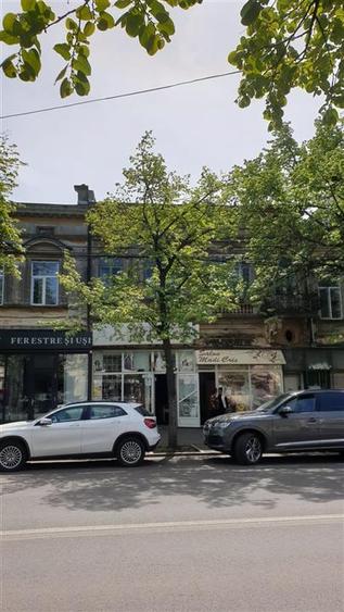 Spațiu comercial, de 50 mp, în Apollo