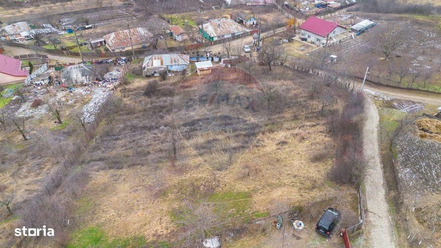 Teren 2,889mp Comarna 0% Comision - 1