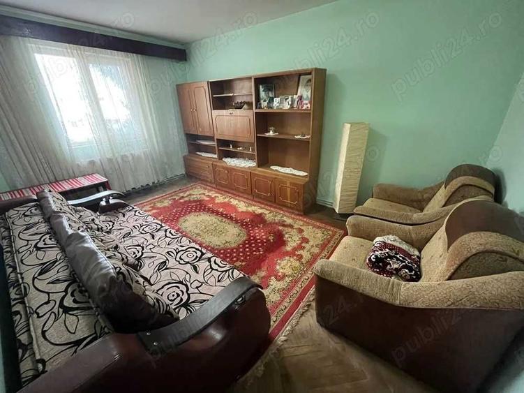 Vand apartament 3 camere semidecomdat - 4