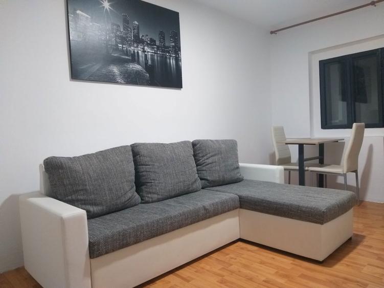 Garsoniera cu dormitor de inchiriat - 7