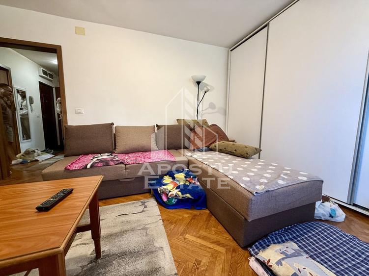Apartament cu 3 camere, etajul 1, centrala proprie, zona ... - 2