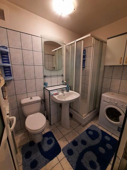 Proprietar. Inchiriez garsoniera . - 4