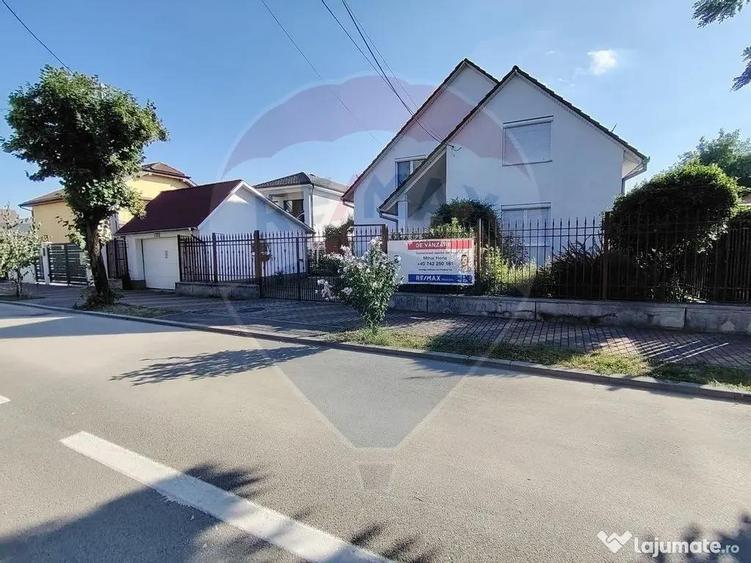 Casa / Vila cu 8 camere de vanzare in zona Central - 11