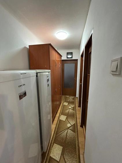 Vand apartament cu 2 camere, decomandat - 1