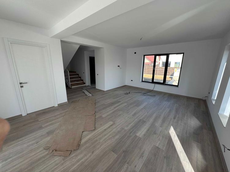 Case noi-individuale in complex nou-zona Pasarela Stefanesti - 4