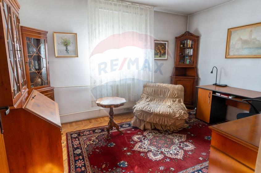 Casă / Vilă, 10 cam., potrivit azil batrani sau clinica - 27