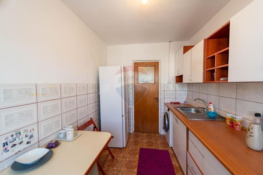 Apartament decomandat cu 2 camere de vanzare in zona Titan Salajan - 4