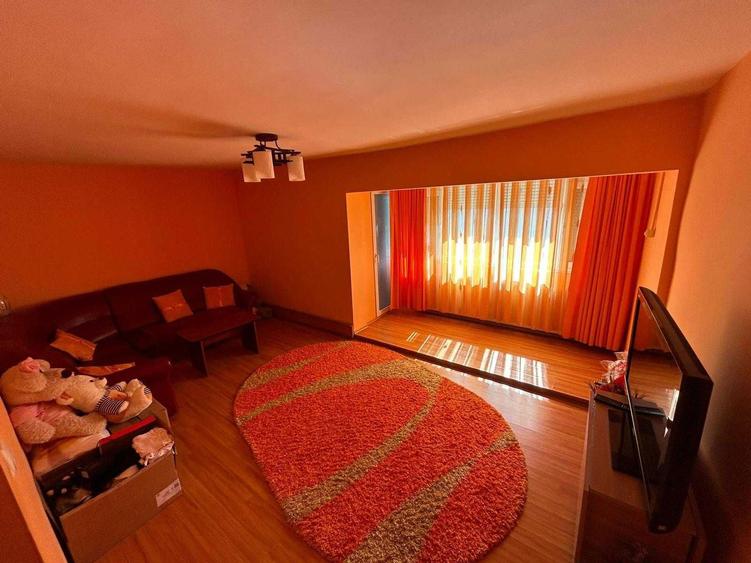 Inchiriez Apartament 3 Camere MB - 2