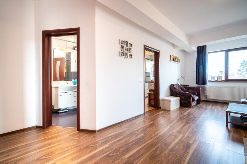 APARTAMENT 3 CAMERE - ZONA 1 MAI - COMISION 0% - 1